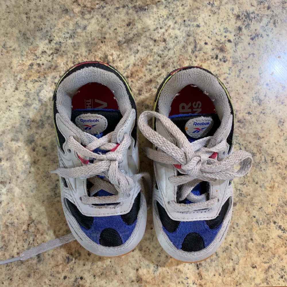 Reebok size 5 toddler girl